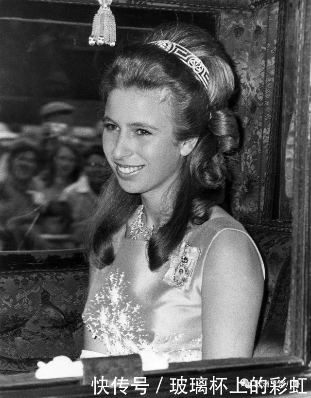 英女王唯一的女儿有这些珠宝算多还是少