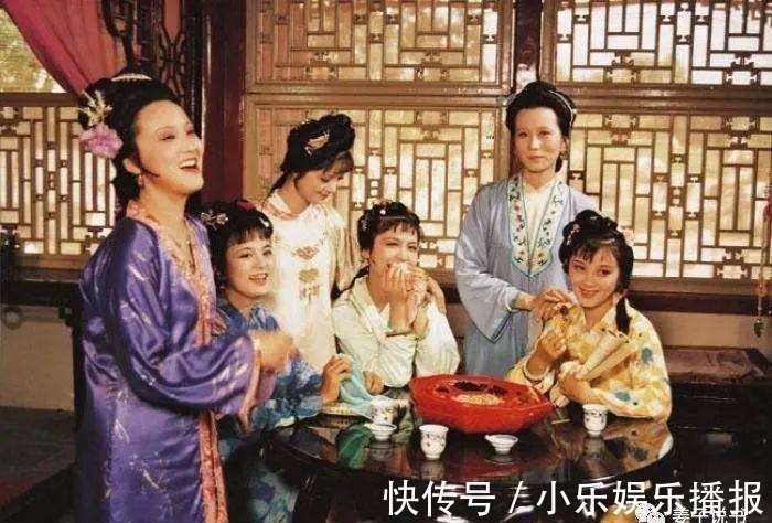 红楼梦&宝玉心里藏着无数女孩儿,黛玉却不吃醋,贾母一语点破