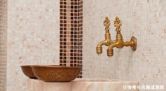 纯铜|水龙头选纯铜还是不锈钢听完做建材的亲戚建议后,庆幸没有选错!
