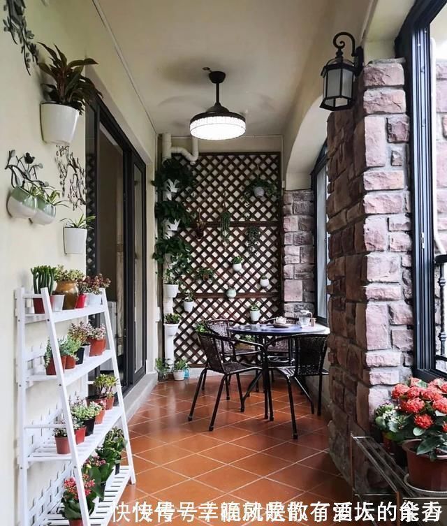 排水管|如今谁还砌红砖包阳台排水管,直接裹一圈麻绳,成本2块钱不到