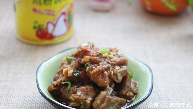 教您一招蒸排骨，方法特简单，嫩滑鲜香不上火，尝过的都说好