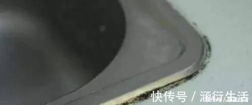 霉斑|玻璃胶用久会“变黑”保洁阿姨的“小妙招”,立马洁净还杀菌
