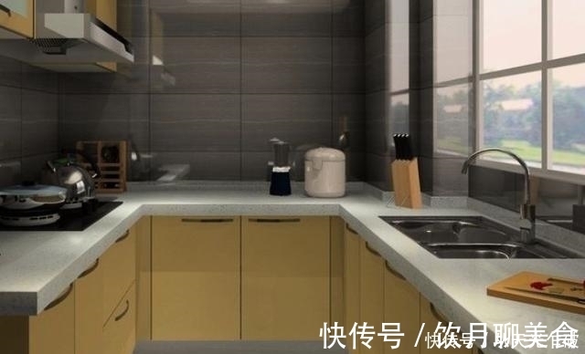 橱柜|头一次见师傅这么装厨房橱柜,聪明人都会装这种,太实用了