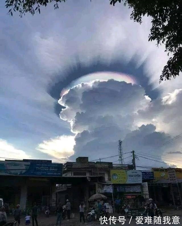 |搞笑图片幽默段子笑话:小妹妹如此可爱,长大后不得了呢,哈哈