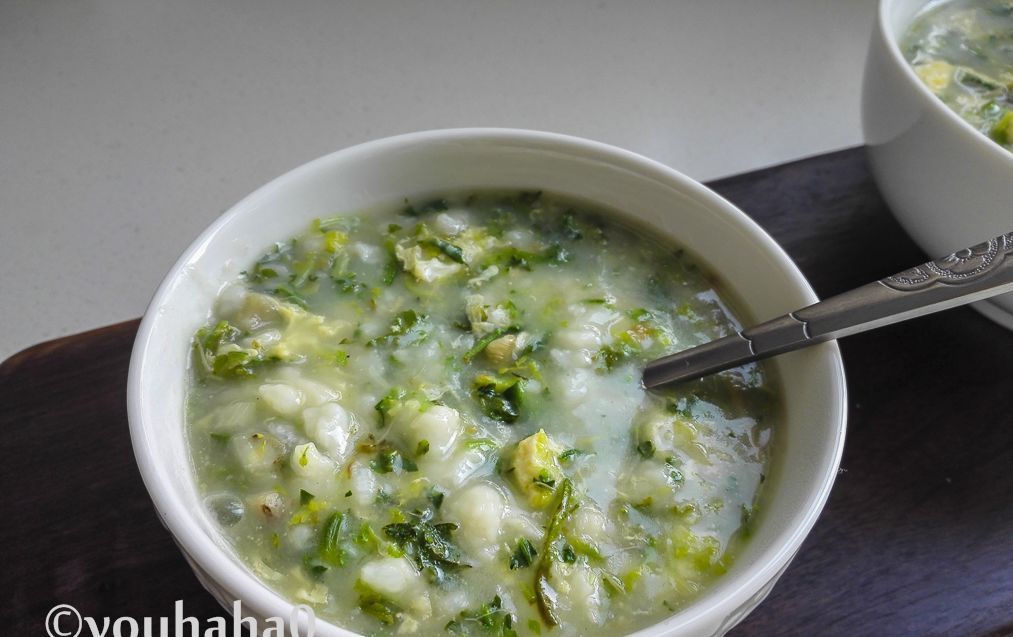 开工后，早餐就爱一碗疙瘩汤，不管贵贱都要吃，荠菜味的特鲜