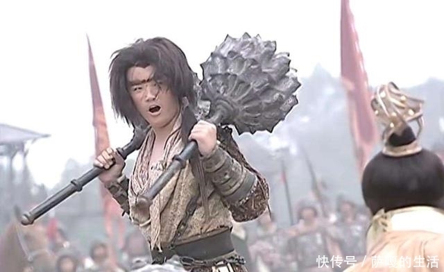 宇文成都|恨天无把,恨地无环,小说中李元霸真的一人锤死一百二十万大军?