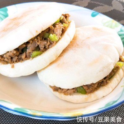 外酥里嫩的肉夹馍别再炒着吃，学我这样做，孩子抢着吃