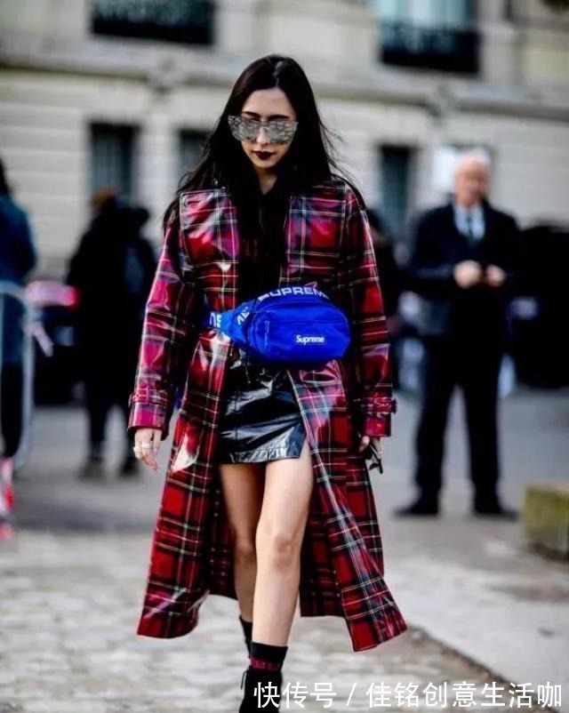 风衣 今年流行不累脚的“裸靴”,搭连衣裙+风衣,洋气显瘦又有女人味!