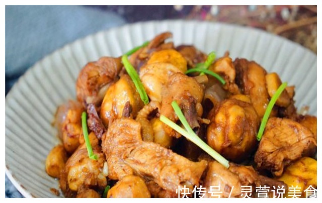 我家做鸡肉，从来不直接下锅炒，先加一步骤，鸡肉出锅又香又入味