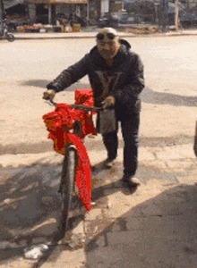 |搞笑GIF:这上厕所的功夫,不敢苟同,不想坐就下去