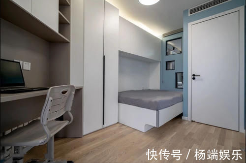 客厅|还是老公机智,阳台客厅之间装个隔断墙,空间宽敞不止一点点!