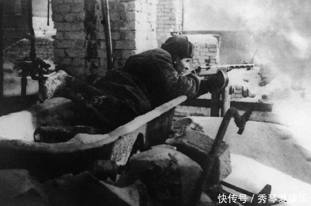 世界|德军士兵在莫斯科冻死几十万，他们为何不去抢苏联人的衣服穿呢