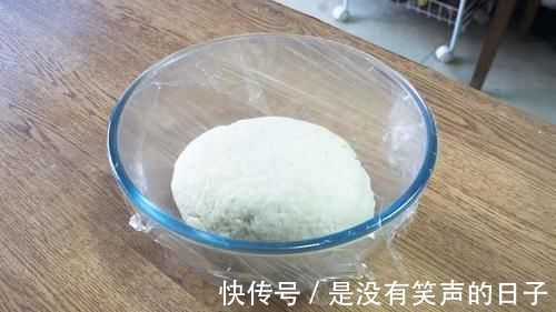 馒头|馒头教你这样做，不用酵母不加水，个个蓬松不塌陷，撕着吃更过瘾