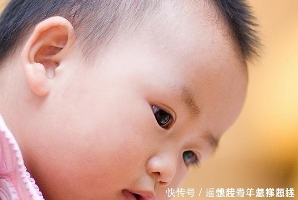 发育|宝宝吃盐别太晚，晚于这个时间不利于孩子发育，家长要多注意了