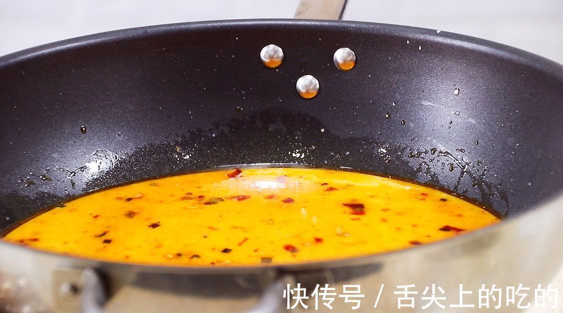 天气寒冷,碰到这牛奶麻辣烫,我绝不手软,真香!吃完浑身暖烘烘