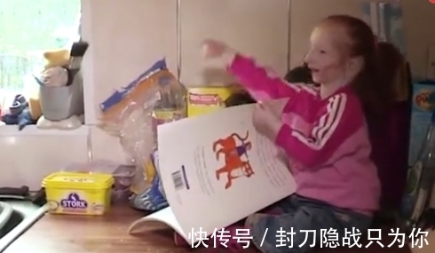 袖珍娃娃|袖珍娃娃!世界上体型最小的女孩,犹如一个活着的布娃娃!