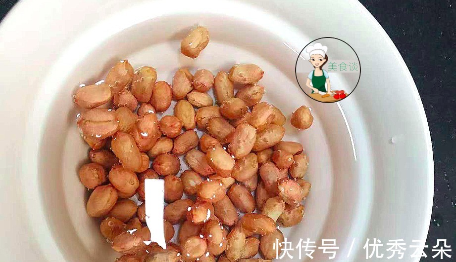 此菜遇到别手软，30块钱一根，家里的顶梁柱要多吃，炖一锅真香呀！