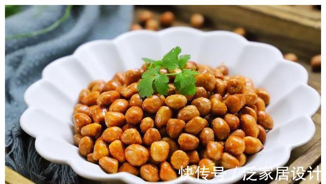 花生米|油炸花生米,可别直接下油锅,牢记两个小技巧,放10天还嘎嘣脆