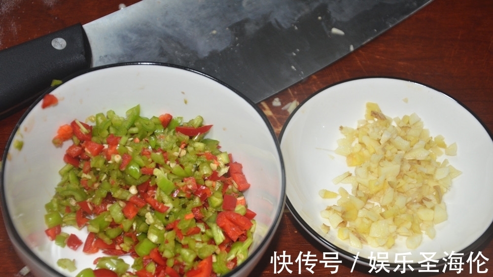 腌茄子|“腌茄子”最近火了,大厨教你这样做,简单快速,开胃又下饭