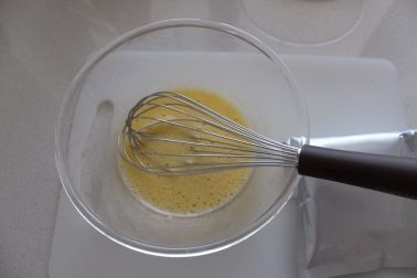 松饼的做法简单，配上水果，颜值高味道好