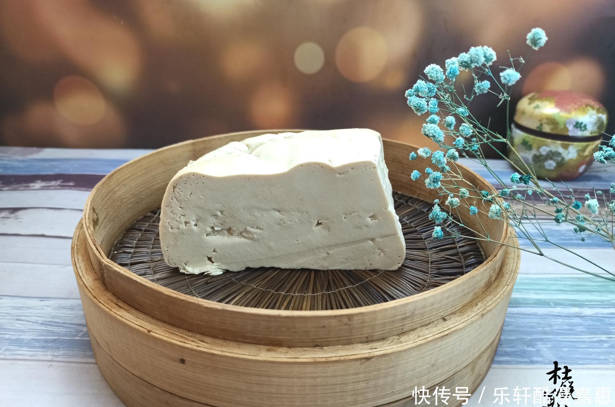 小年,给家人蒸野菜大包子,搭配“红白2种豆腐”,纯天然太好吃