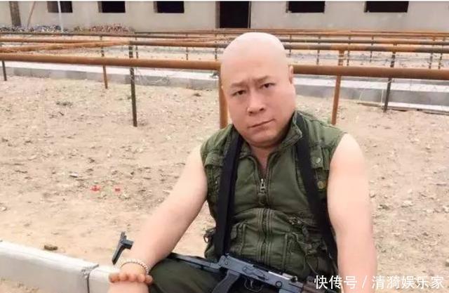 张家豪与李宝敏在酒吧发生冲突,俩人较量