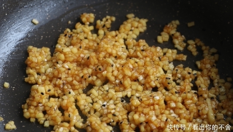 自从学会懒人早餐,三天两头就吃,每次上桌5分钟吃光