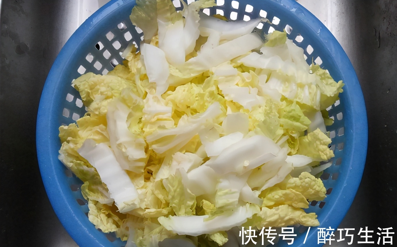 肉末|天热不想吃饭，做一道白菜炖粉条，开胃好吃，真下饭