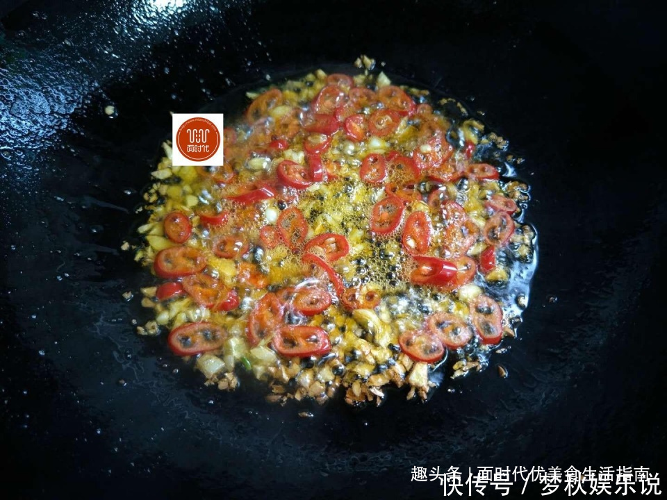 包菜|包菜和它一起炒吃着比肉香还开胃,常年都吃不腻,真香!