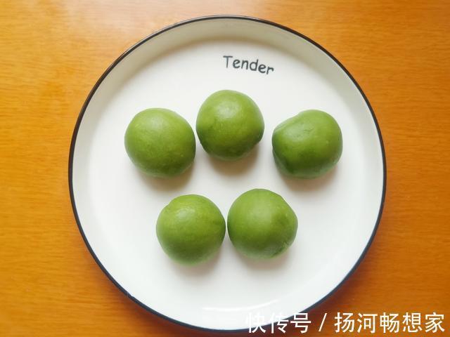 青团好吃有诀窍,掌握好2点,不变色不粘牙,比外面卖的还好吃