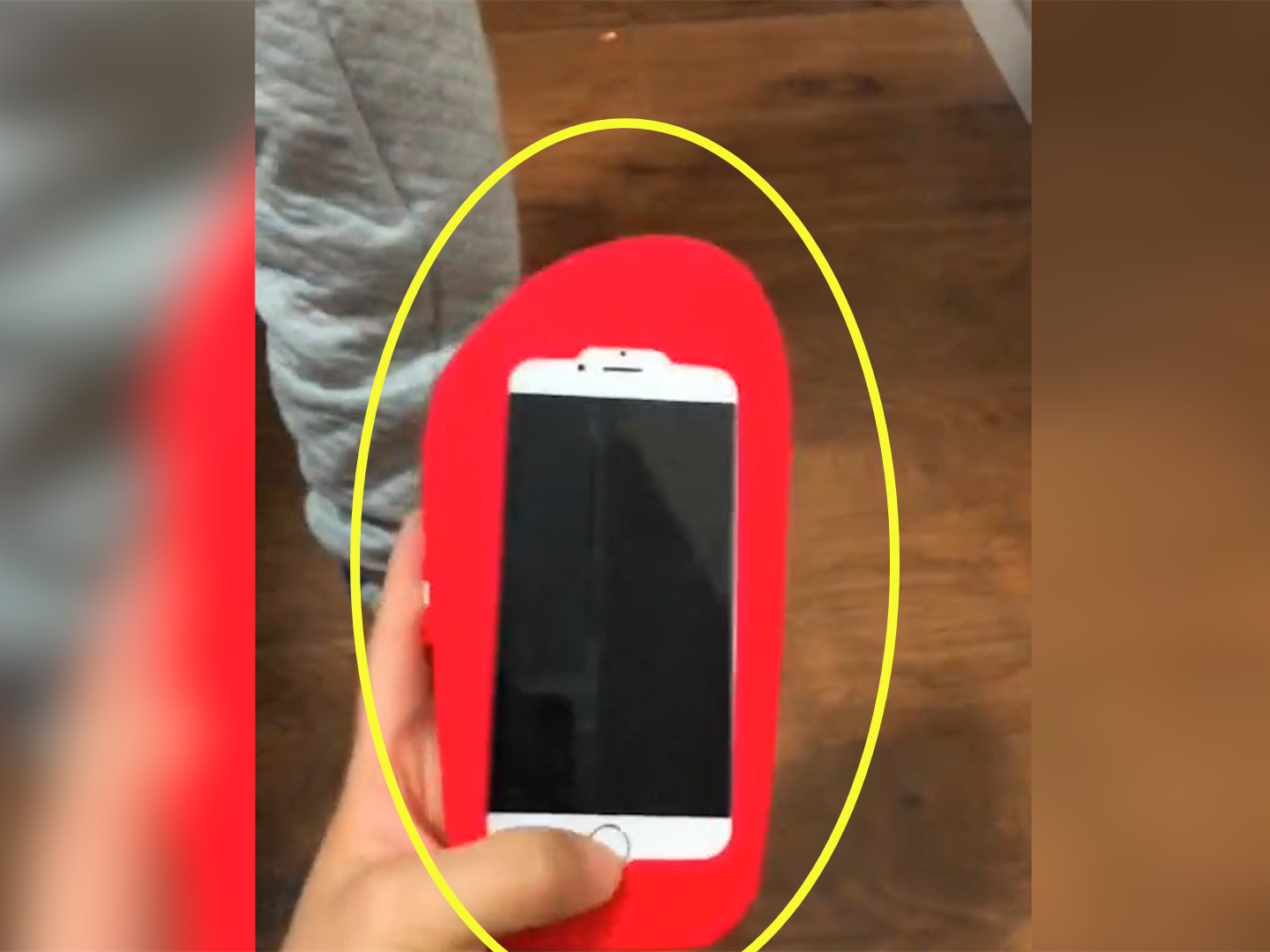 拖鞋|妈妈找了一天消失的手机,找到时哭笑不得,宝宝怪俺咯