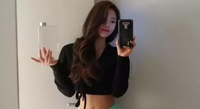 身材|身材好不好关键看曲线，女生体重130斤，粗腿照样也很美