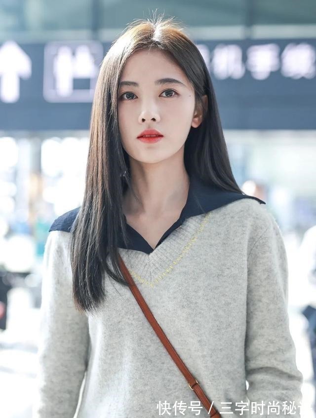 弧度 告别假发片,赵露思同款“头包脸”发型超显瘦!