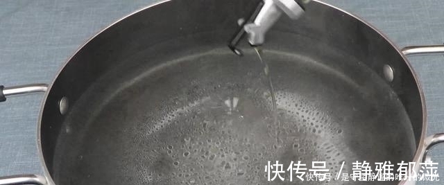 冻饺子|煮冻饺子，是开水下锅还是冷水下锅？记住3点，饺子光滑不破皮