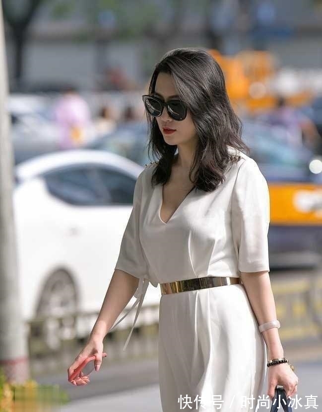 女孩子们 好看的衣服强势归来,总会给人带来一种很闷热的感觉?