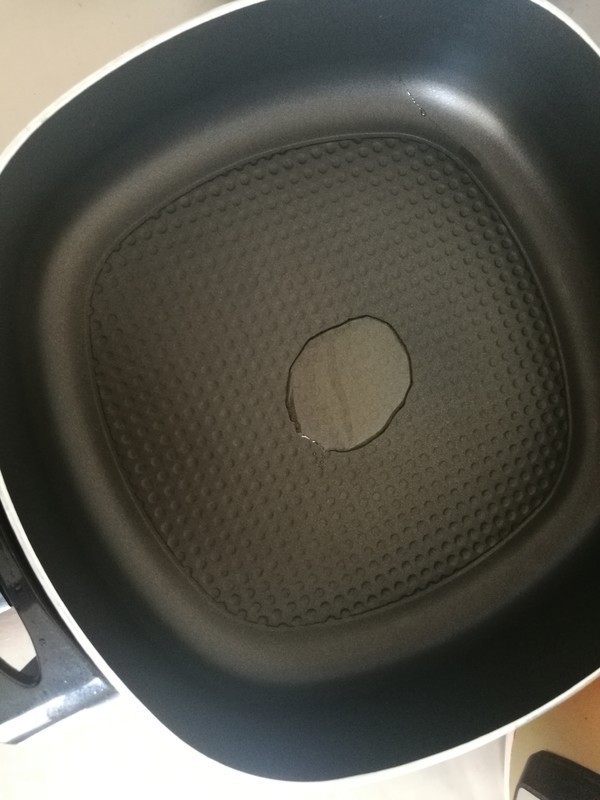 煎馒头片直接下锅不对，蘸水也不对，教你这样做，又香又脆不吸油