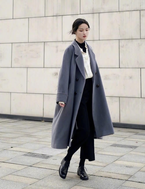 早春穿什么优雅还时髦？温柔博主的4个“配色”妙招，简直美极了