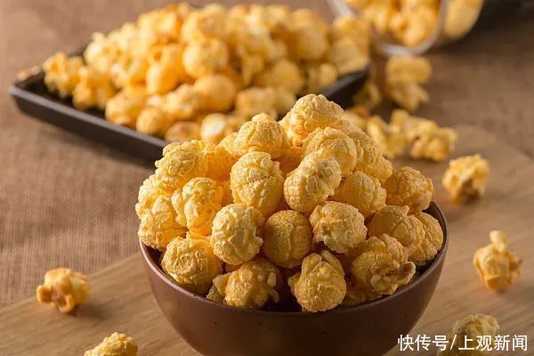 這7種食物是殘忍的“衰老加速器”！每一口都在催你變老