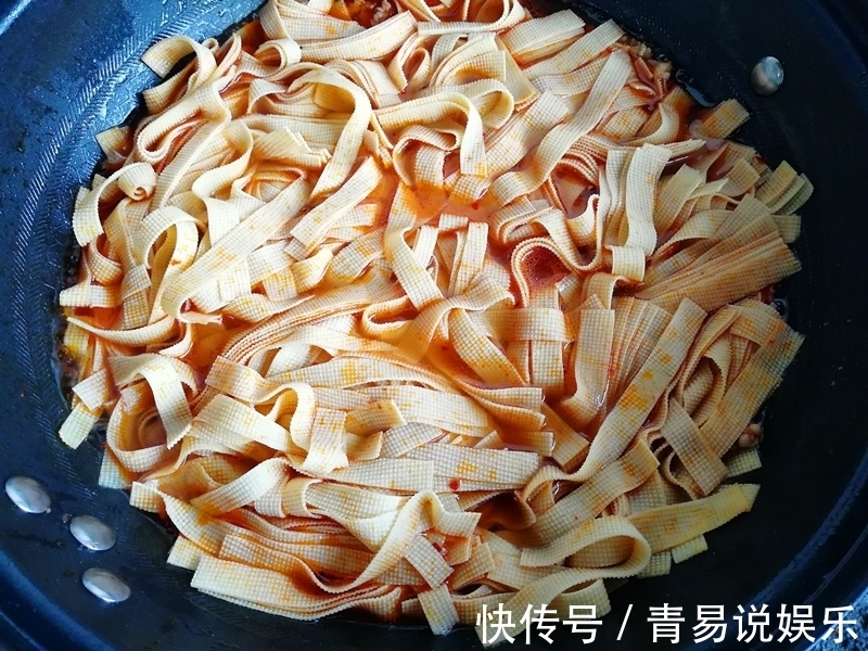 豆瓣酱|豆皮新做法,吃完浑身热乎乎,适合天冷吃