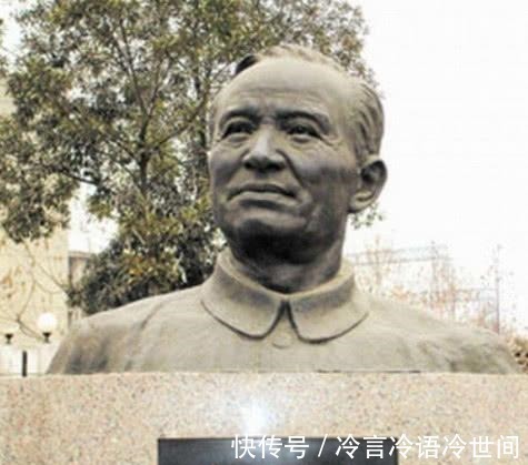 鲁迅&错将名字写成年龄十四,他干脆加几笔改名,多年以后!