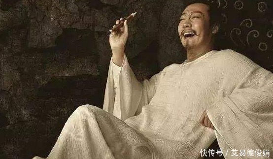 李白为啥入京一年后,被皇帝放逐,是跟杨贵妃有瓜葛吗?