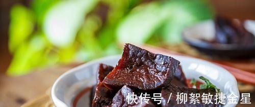 老一辈的腌芥菜丝做法真不错，做一次吃半月脆爽可口、咸香开胃！