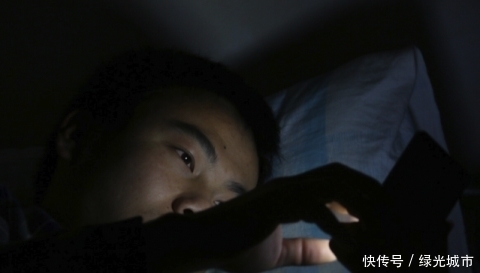 脾胃好不好看脸就知道，3个症状暴露脾胃健康！