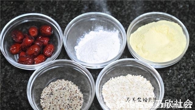 小姐姐|减肥也能吃主食！用5种食材做杂粮包，比白面馒头香，越吃越瘦！