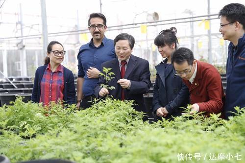 冬季|不管高血脂多久,医生:冬季坚持2件事,养血管调血脂,人更精神