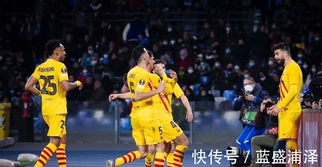 奥斯梅恩|特劳雷双助攻,阿尔巴传射!巴萨4-2那不勒斯,总分5-3晋级淘汰赛!