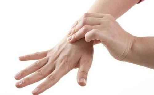 2021年最新高嘌呤食物名單公布，雞精排第3，榜首多半人在吃