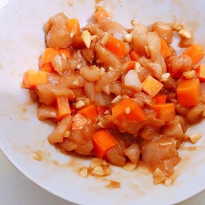 南瓜盅嫩蒸鸡胸