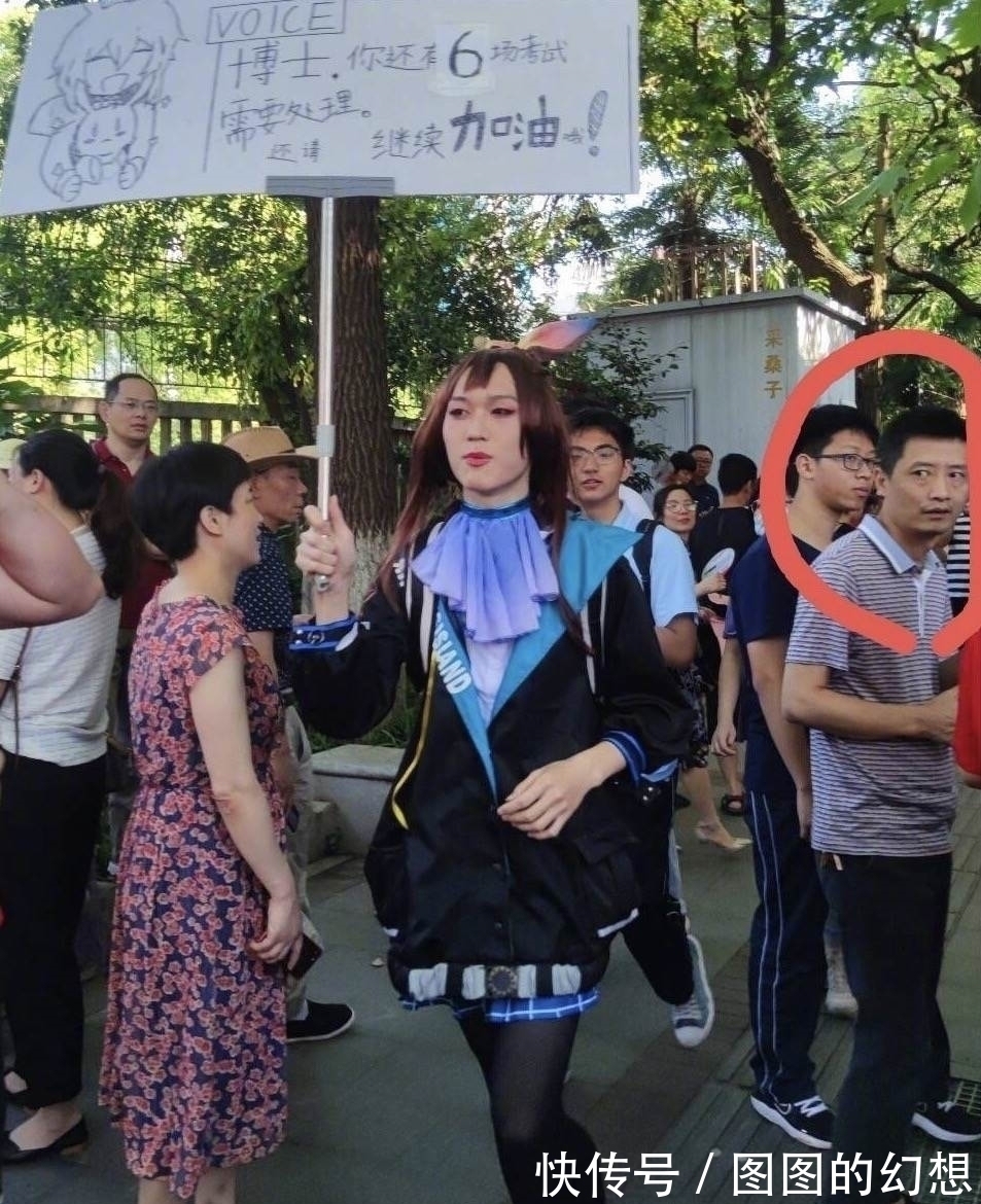 cos|家长只会撕C服砸手办?这群妈妈却陪孩子玩二次元,网友都酸了!