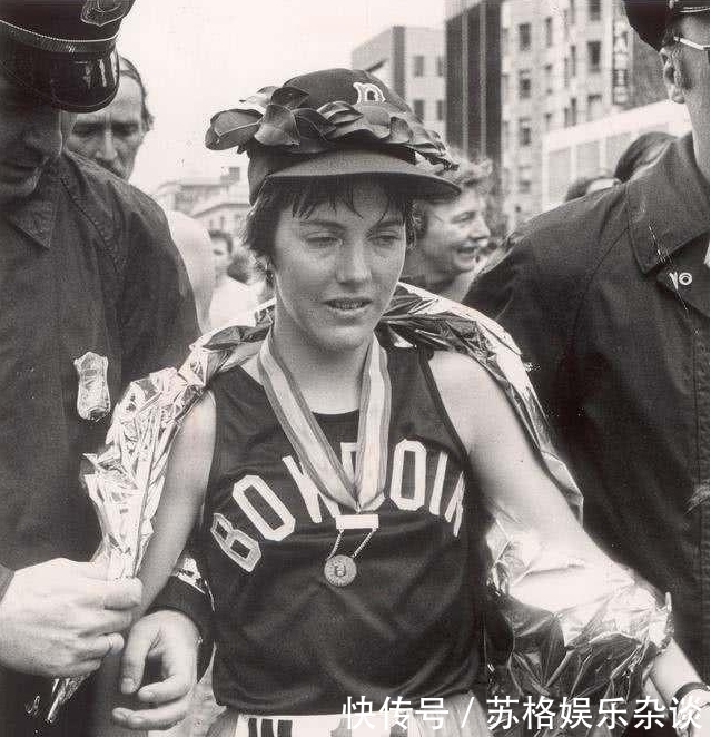 罗茜|她跑完马拉松大气不喘,亚军也称没见过她,原来是中途搭乘地铁